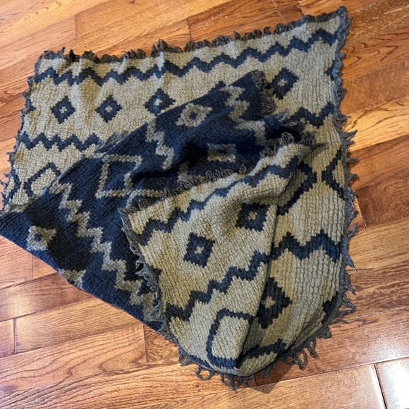 Wilfred Diamond Mosaic wool  Blanket Scarf - Picture 7 of 12